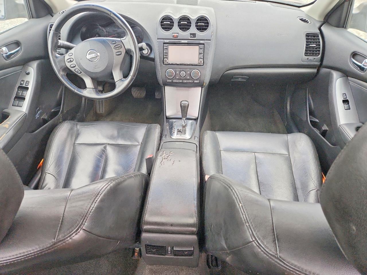Nissan Altima Base
