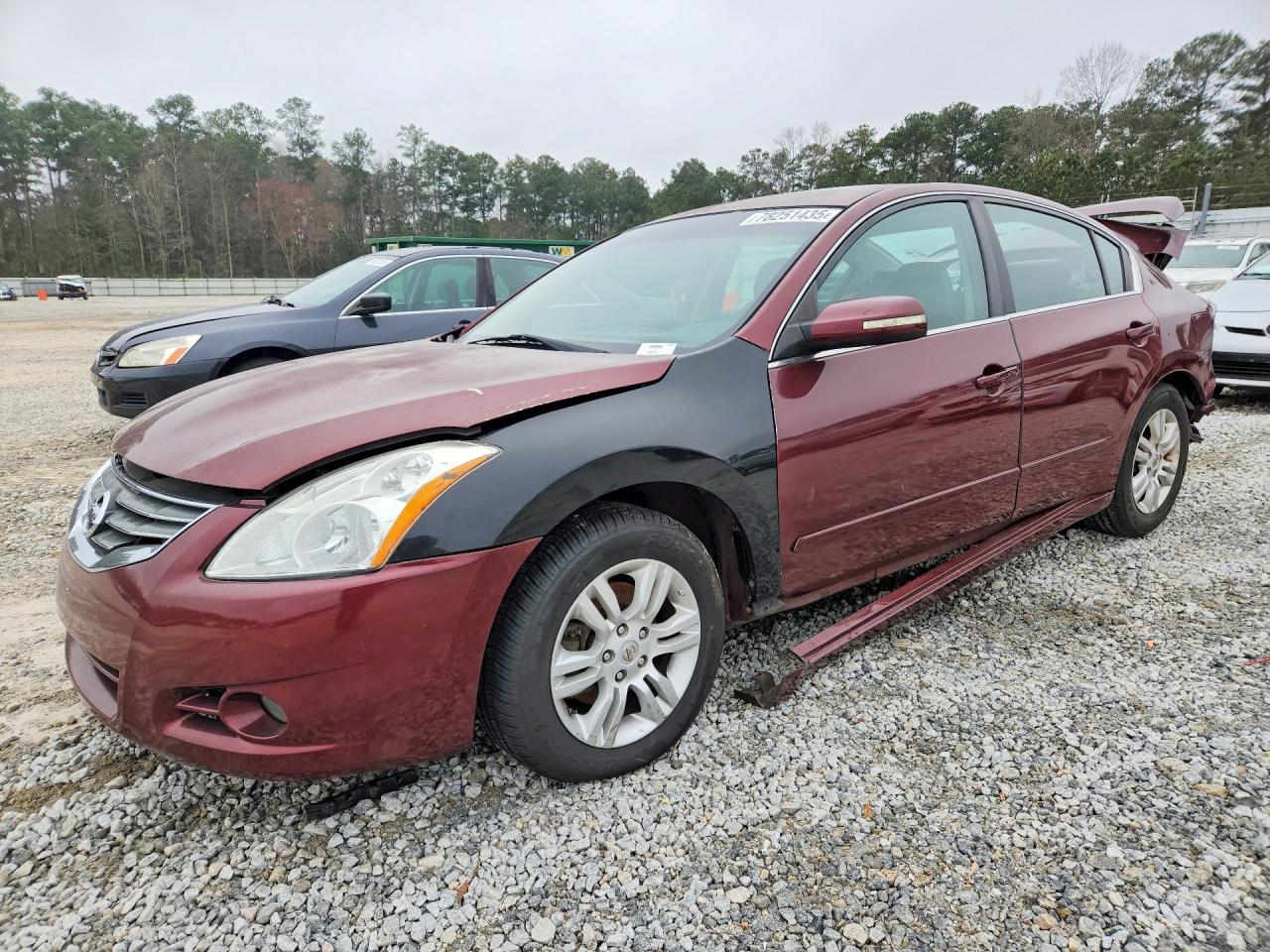Salvage Nissan Altima Image