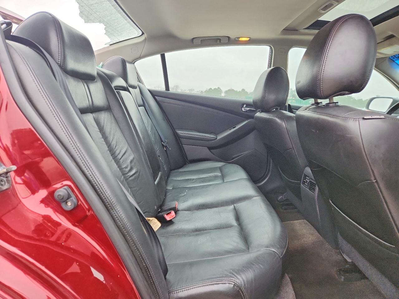 Nissan Altima Base