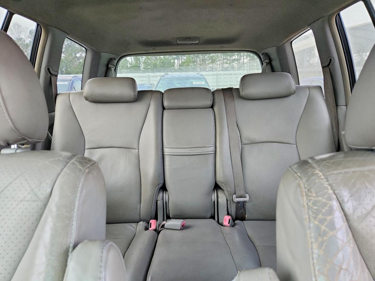 Toyota Highlander Base