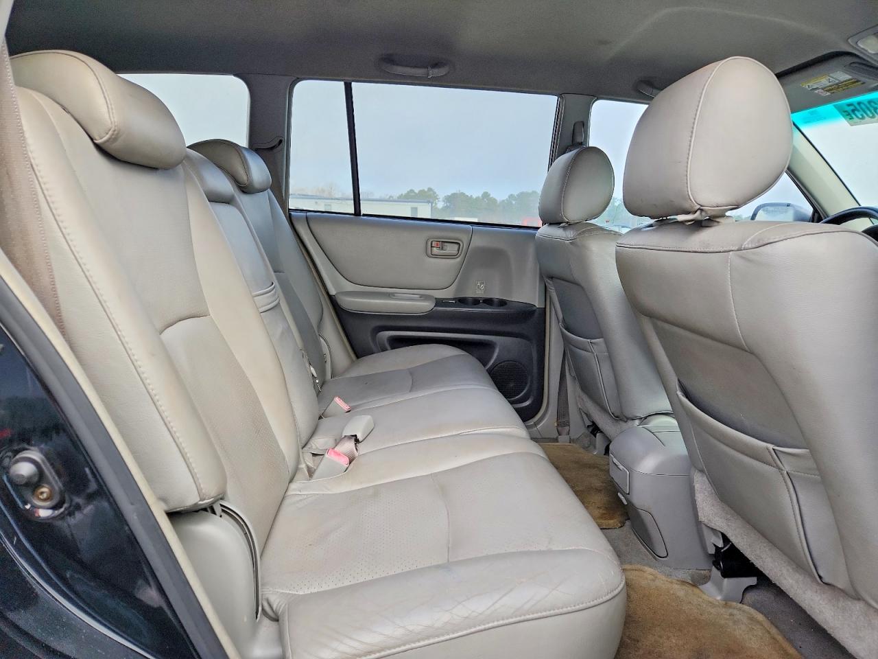 Toyota Highlander Base
