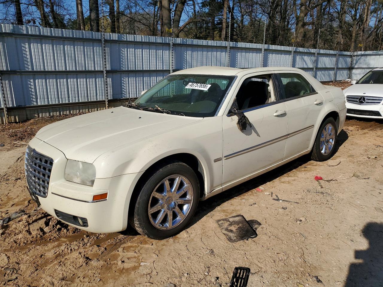 Salvage Chrysler 300 Image