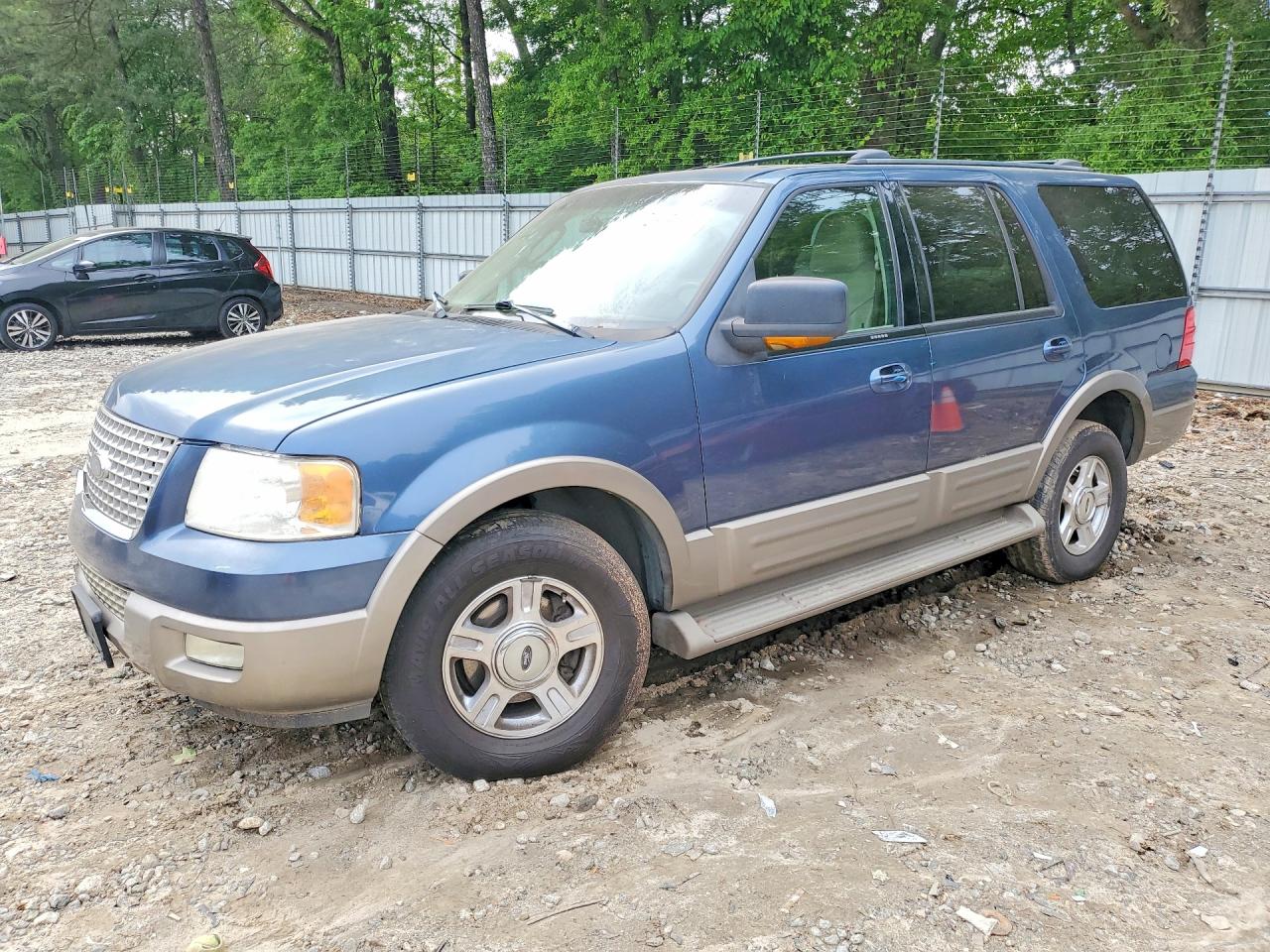 Salvage Ford Expedition Image