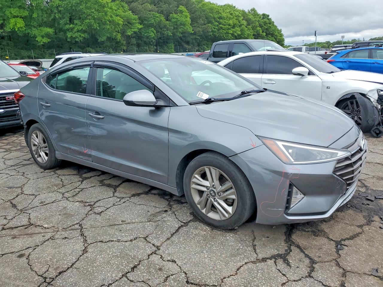 Hyundai ELANTRA Value Edition