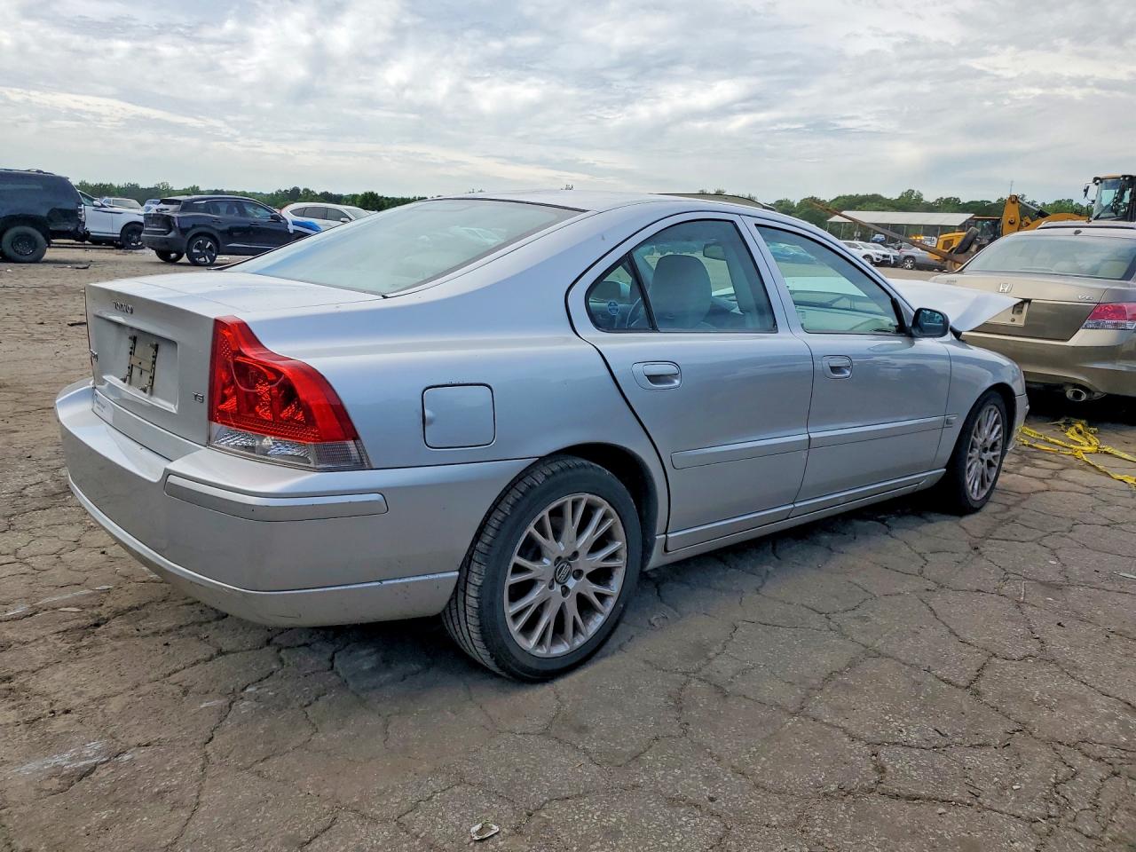 Volvo S60 T5