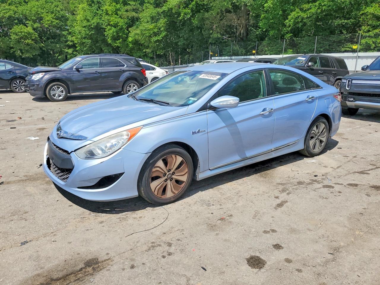 Salvage Hyundai SONATA Image