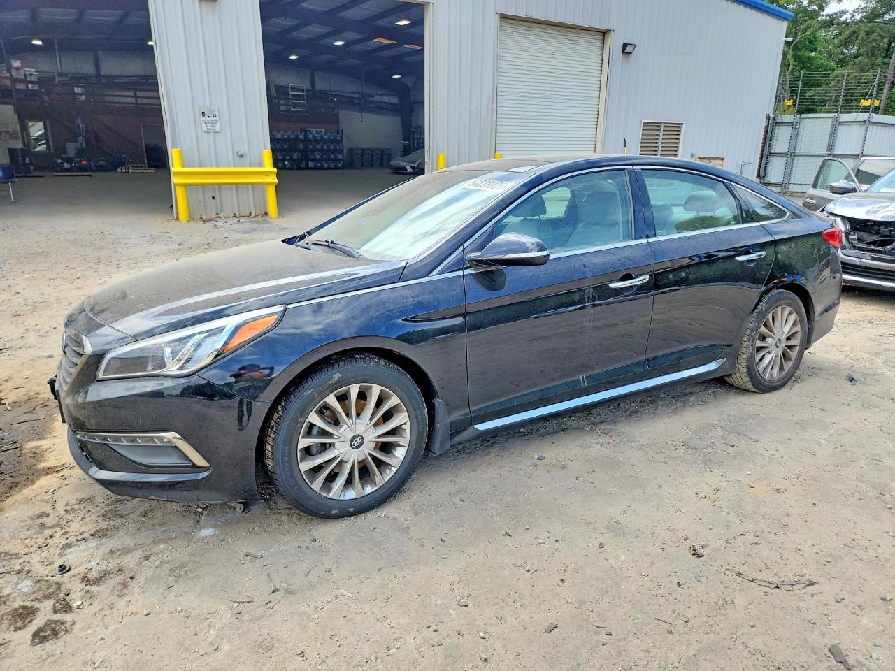 Salvage Hyundai SONATA Image