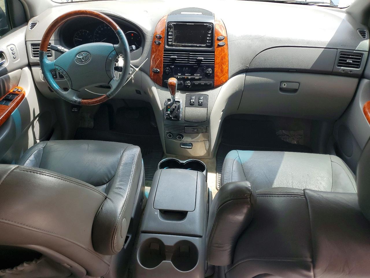 Toyota Sienna Xle Limited 7 Passenger