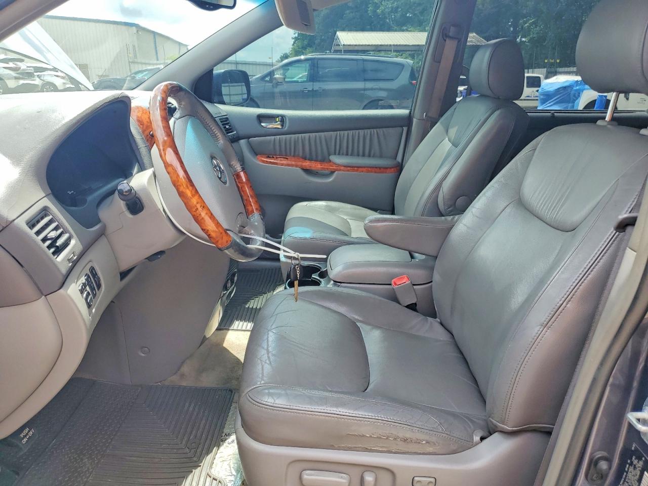 Toyota Sienna Xle Limited 7 Passenger