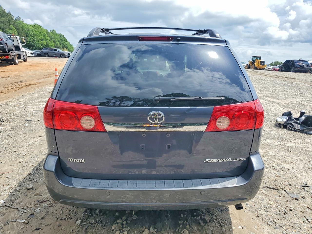 Toyota Sienna Xle Limited 7 Passenger
