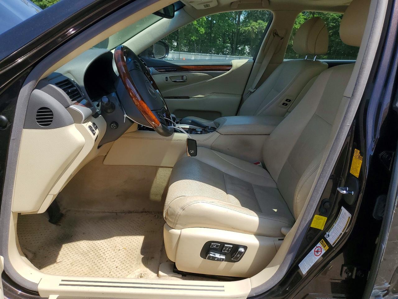 Lexus LS 460