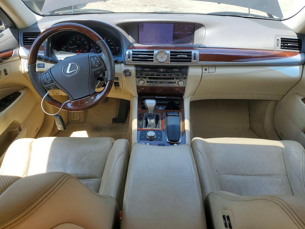 Lexus LS 460