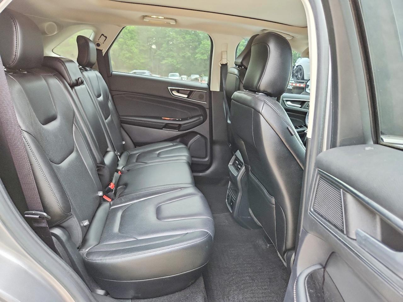 Ford Edge Titanium
