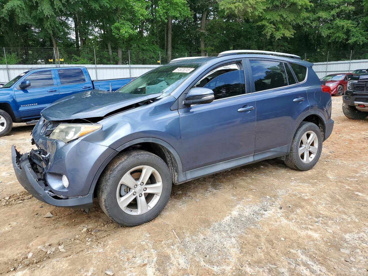Salvage Toyota RAV4 Image