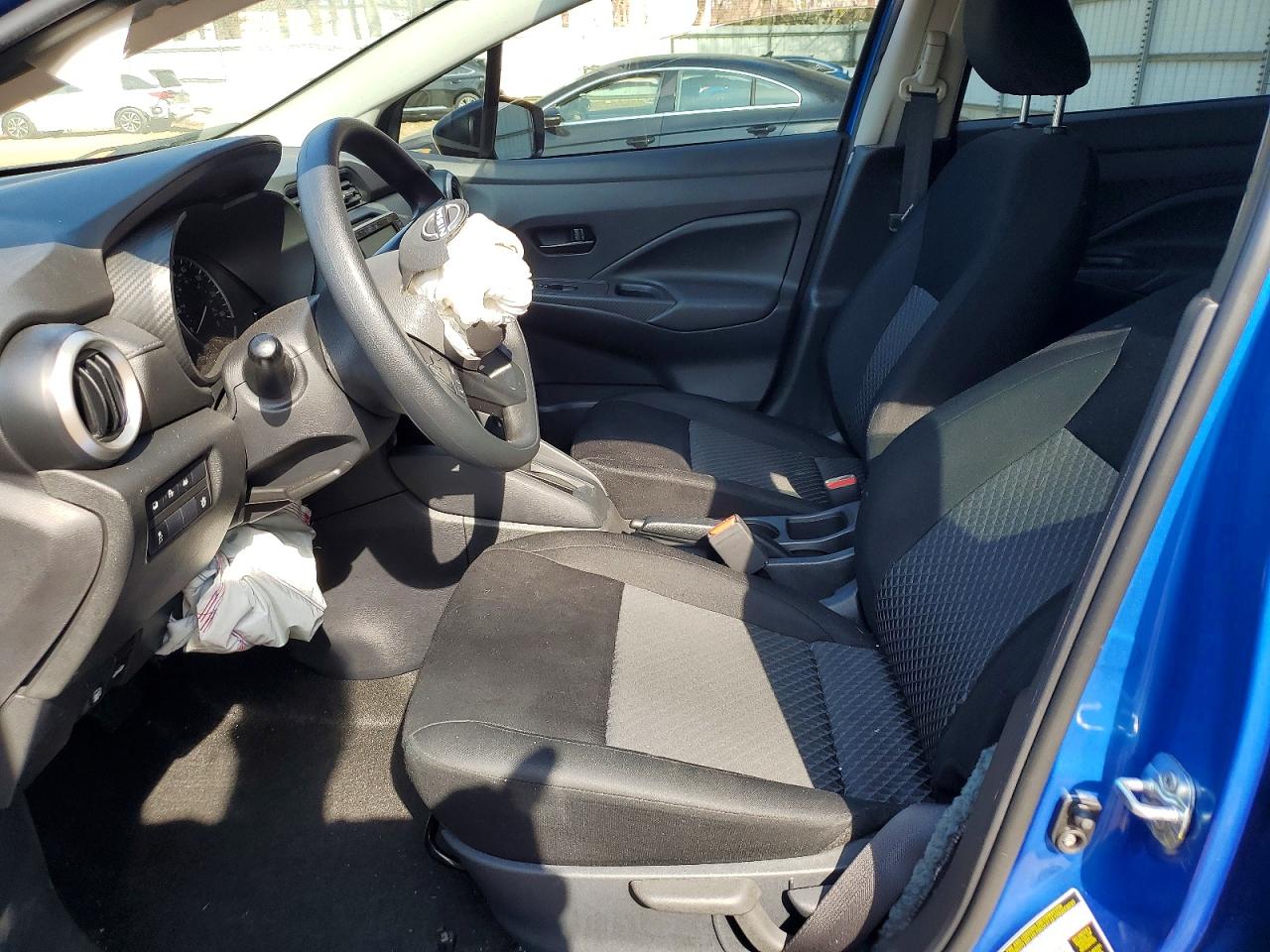 Nissan Versa S