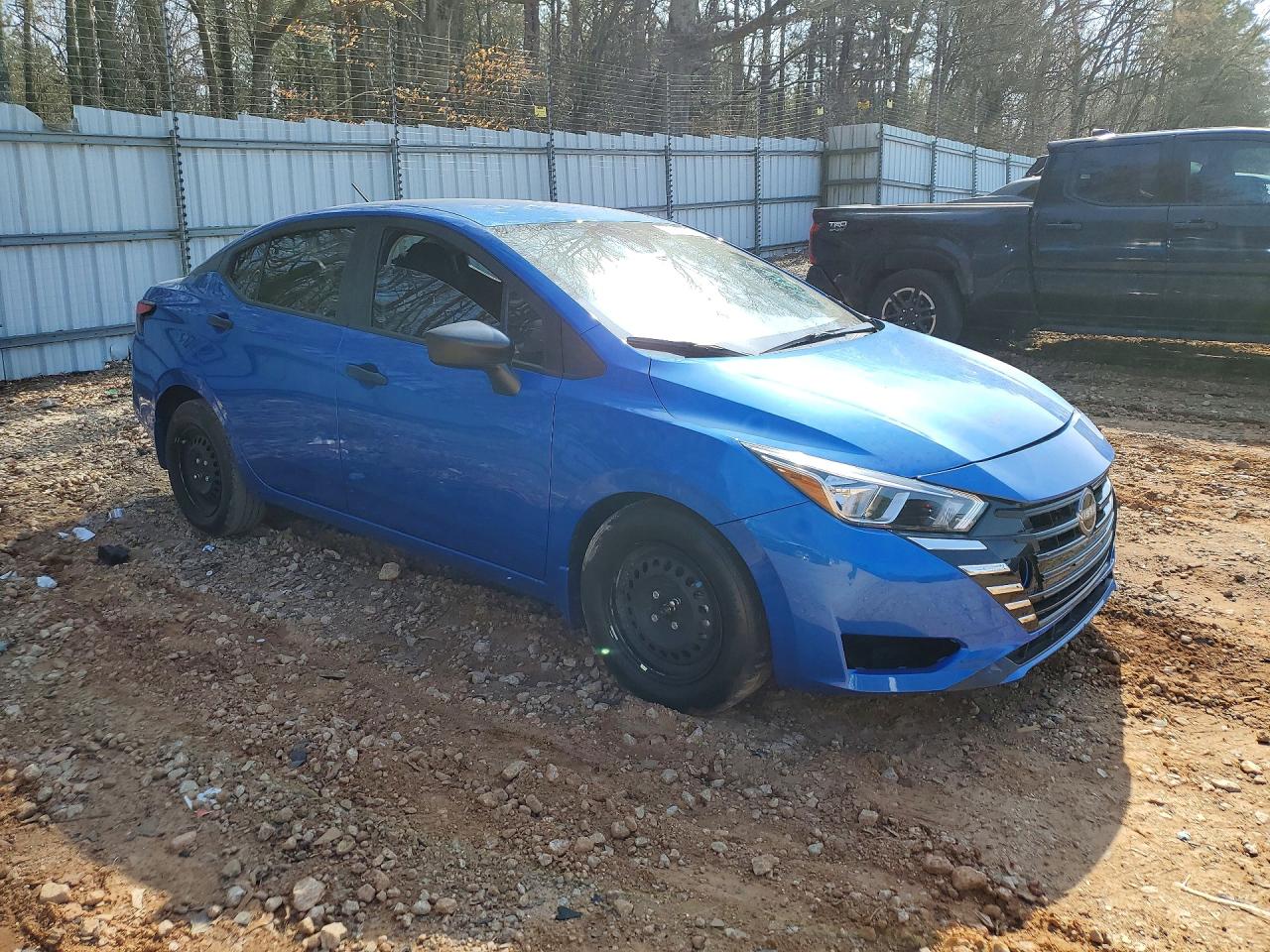 Nissan Versa S