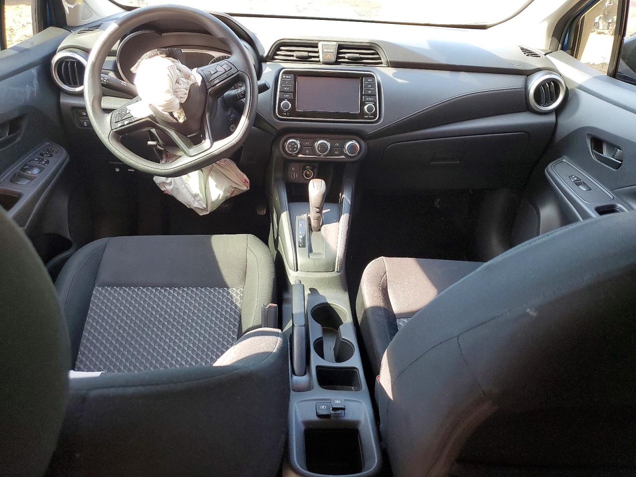 Nissan Versa S