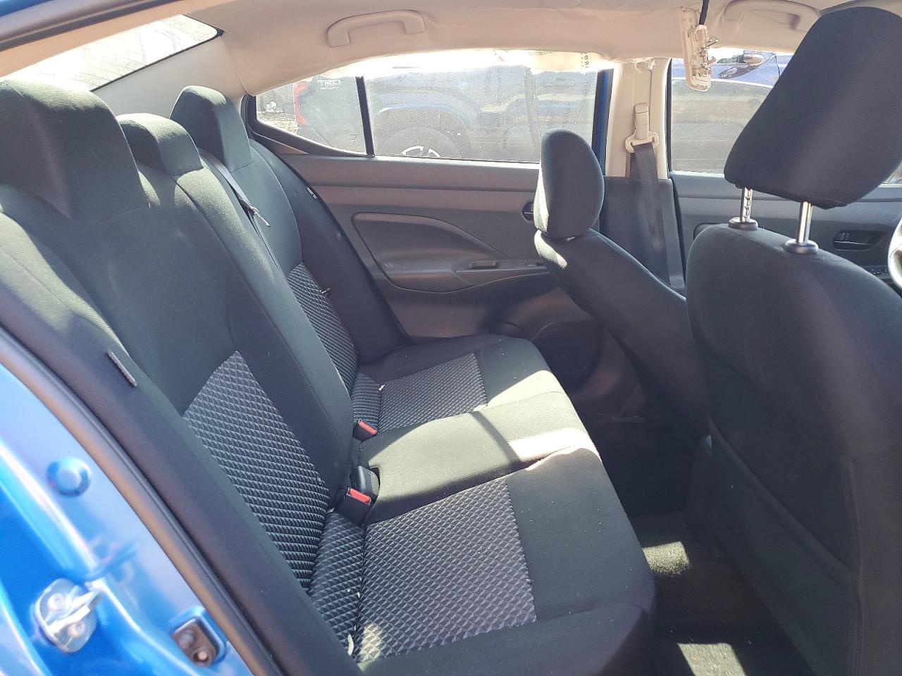 Nissan Versa S