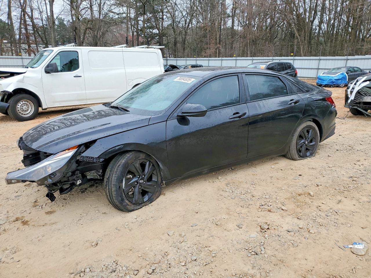 Salvage Hyundai ELANTRA Image
