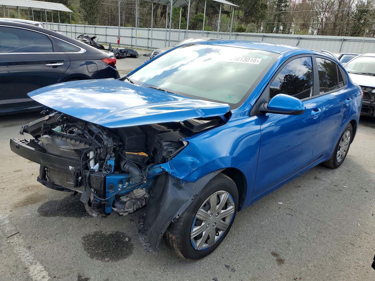 Salvage Kia Rio Image