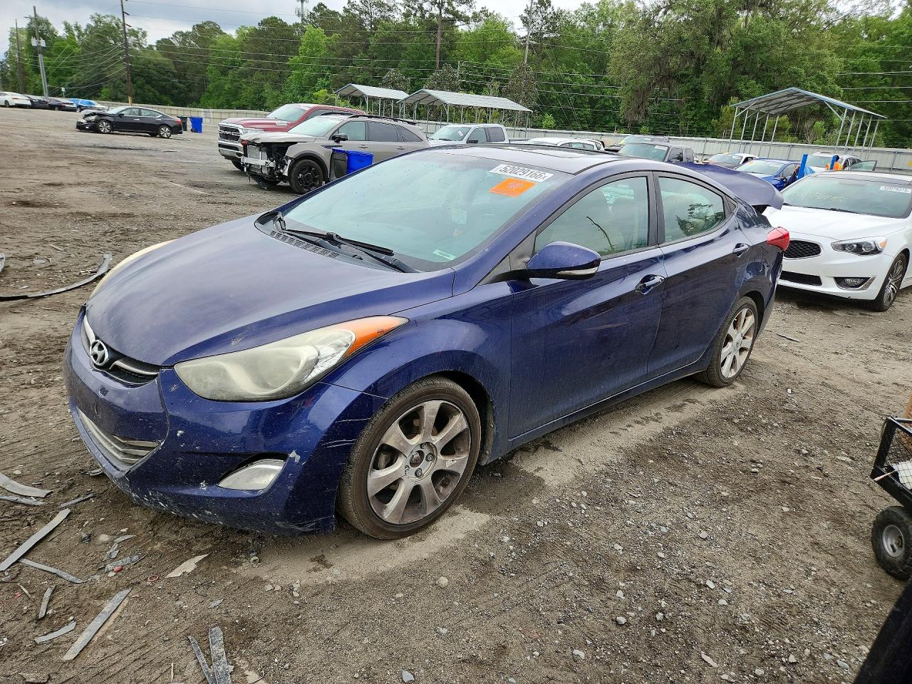 Salvage Hyundai ELANTRA Image