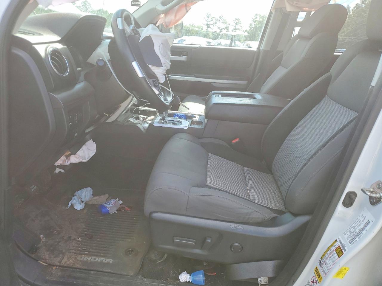 Toyota Tundra Crewmax Sr5