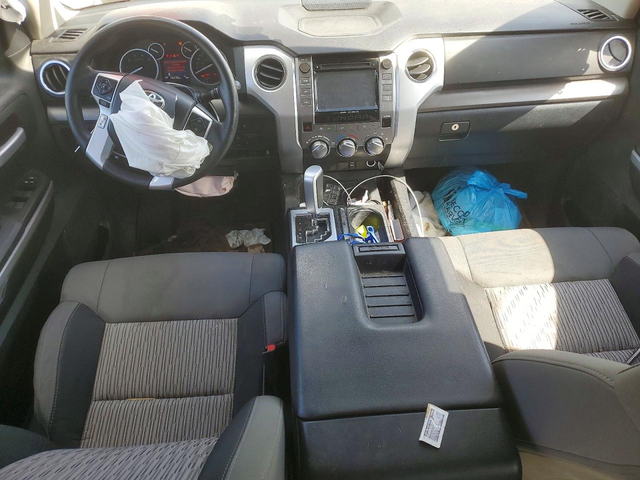 Toyota Tundra Crewmax Sr5