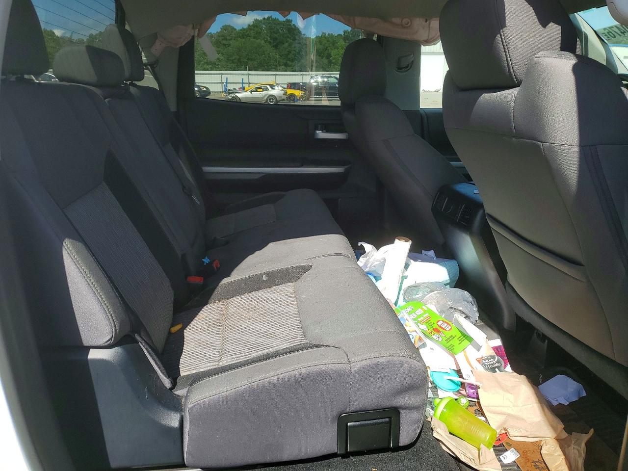 Toyota Tundra Crewmax Sr5