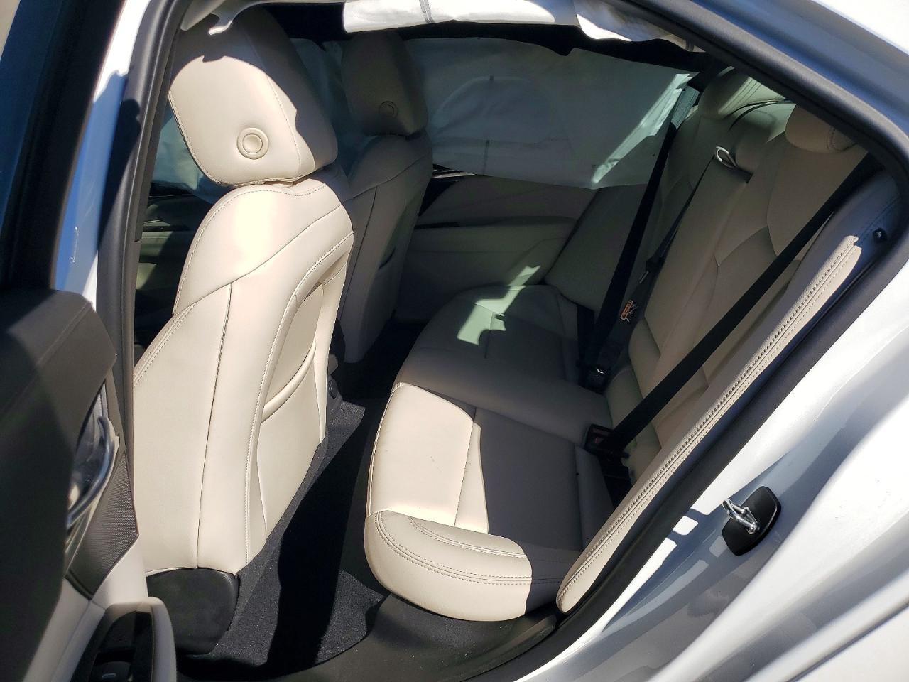 Cadillac CT4 Luxury +