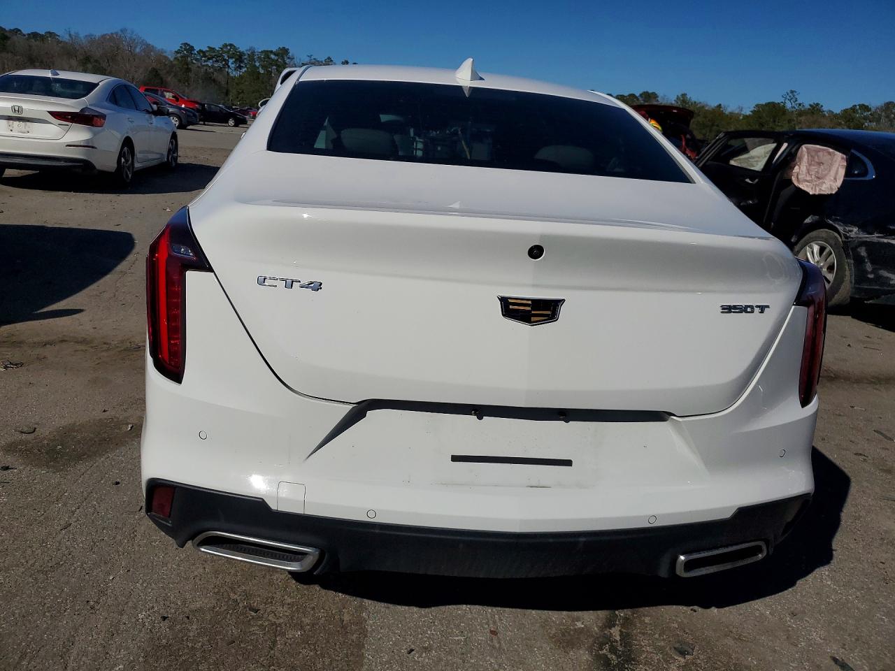 Cadillac CT4 Luxury +