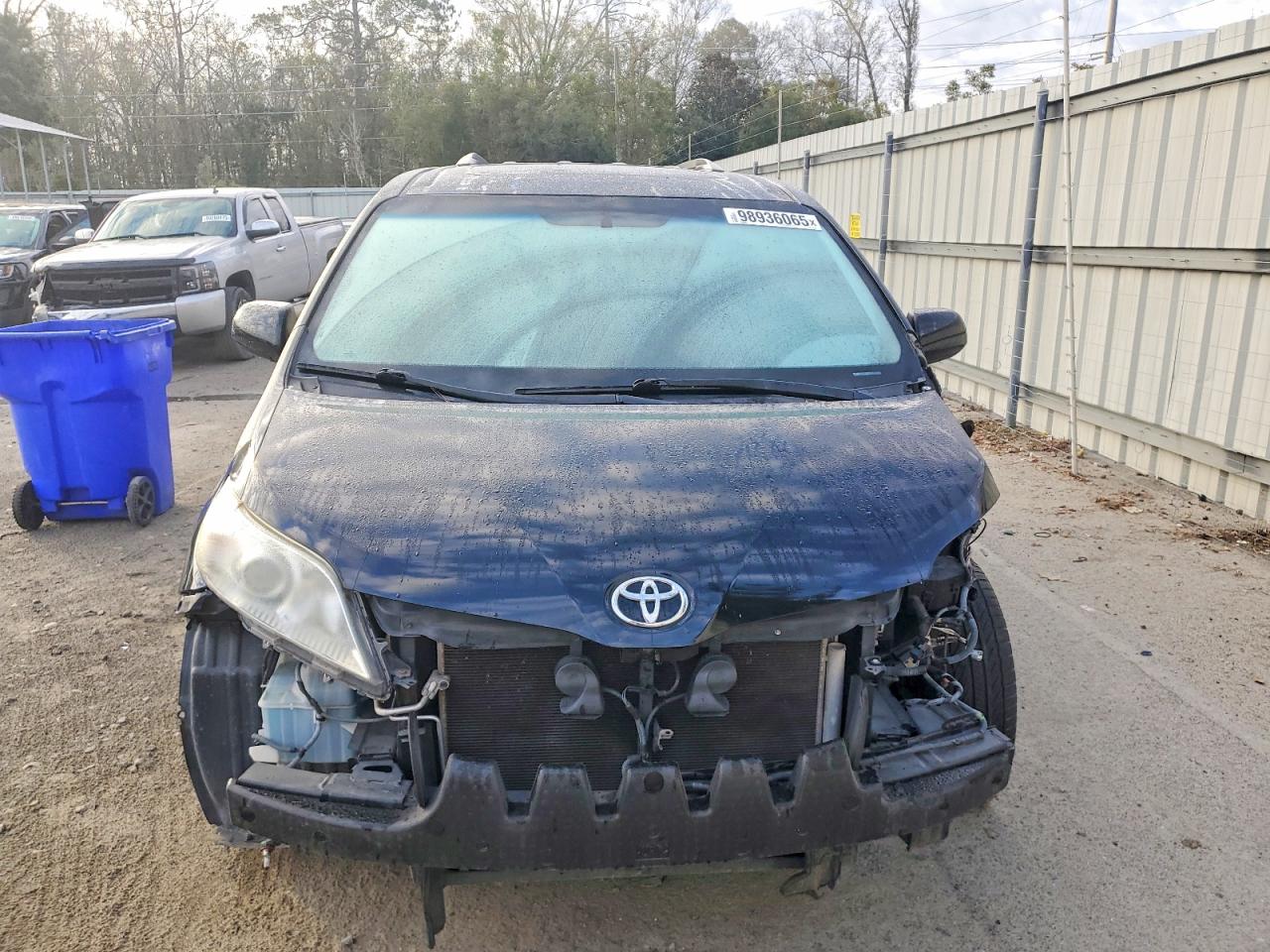 Toyota Sienna Xle Premium 8-passenger