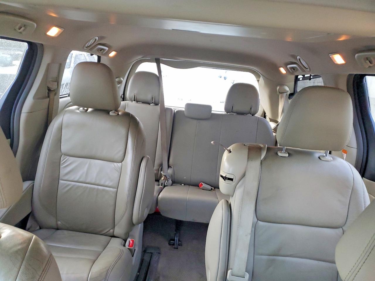 Toyota Sienna Xle Premium 8-passenger