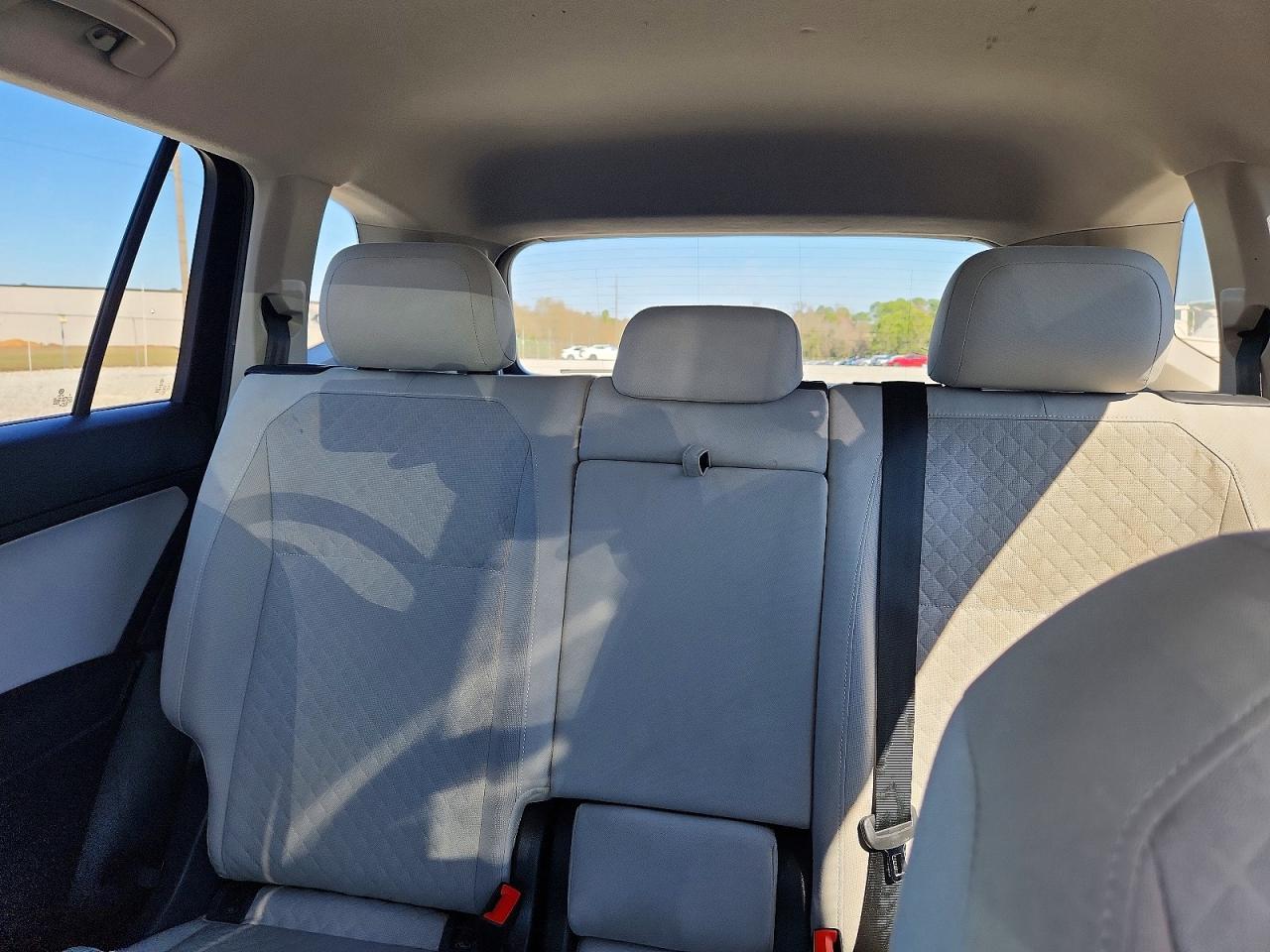 Volkswagen Tiguan S