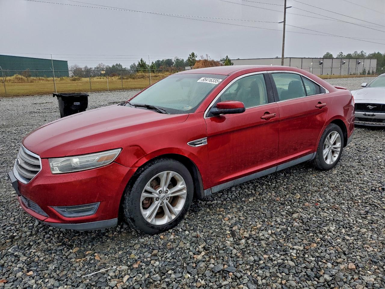 Salvage Ford Taurus Image