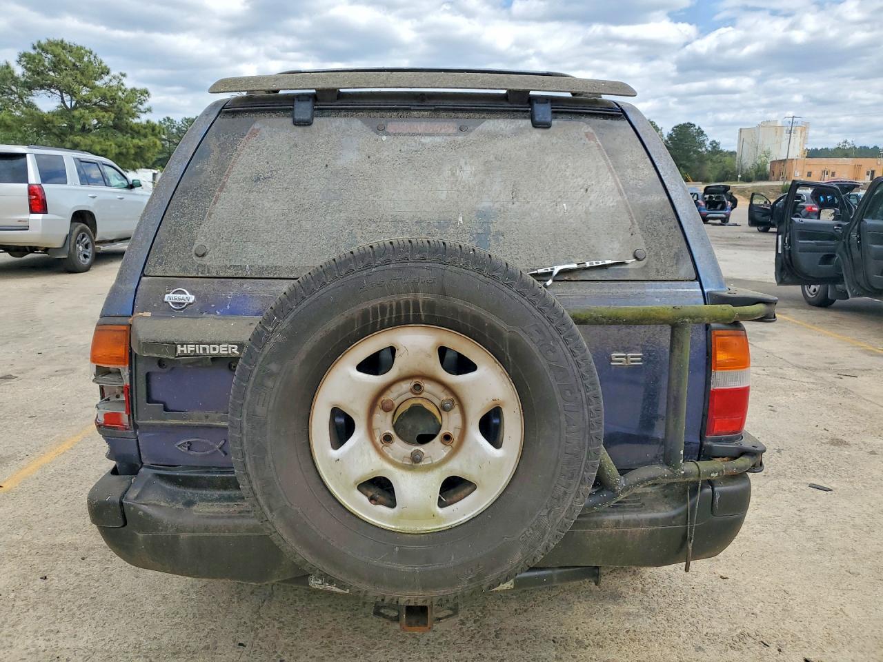 Nissan Pathfinder Xe