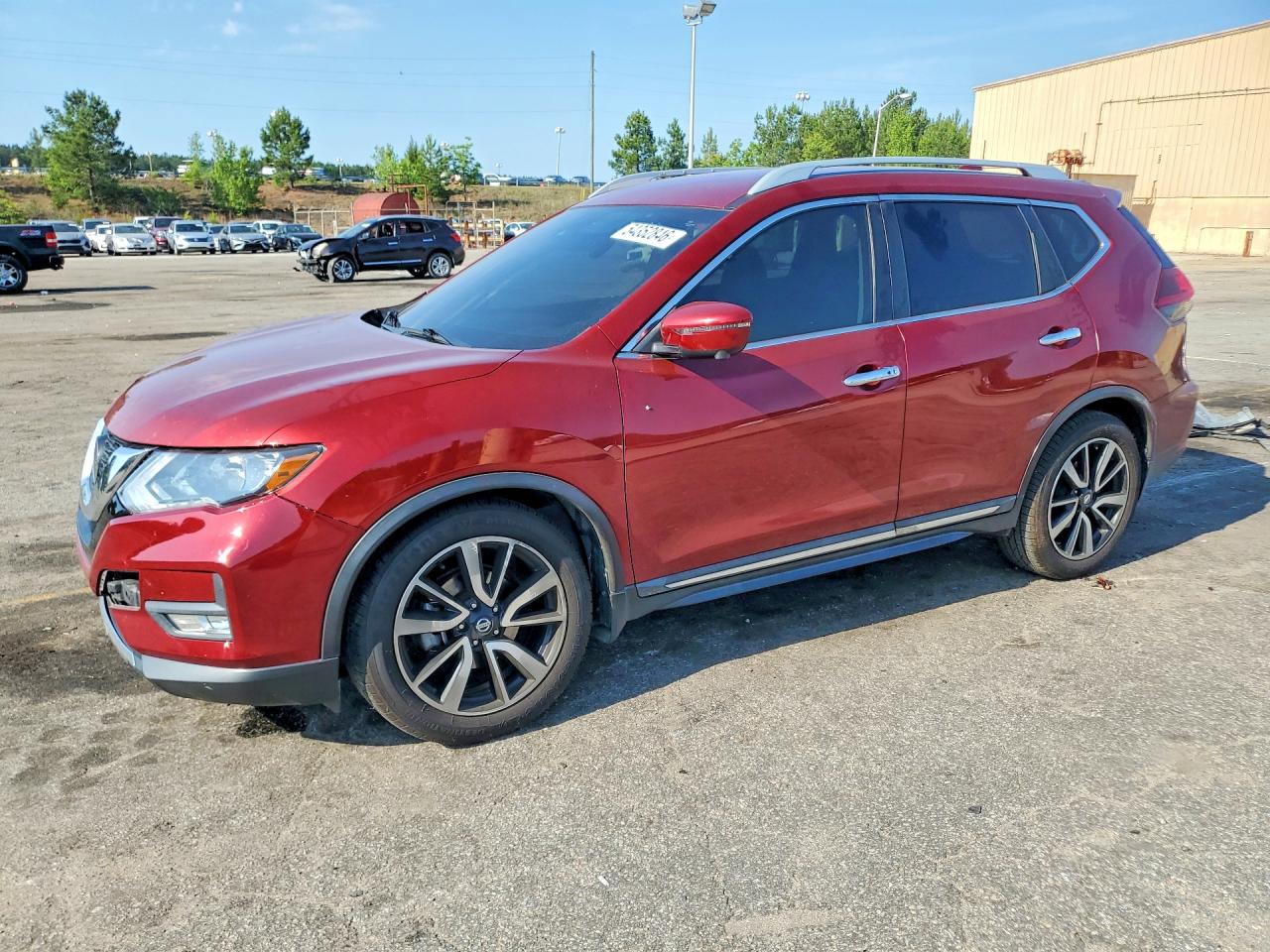 Salvage Nissan Rogue Image