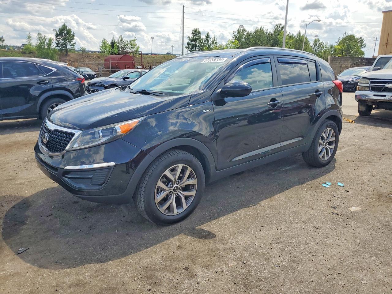 Salvage Kia Sportage Image
