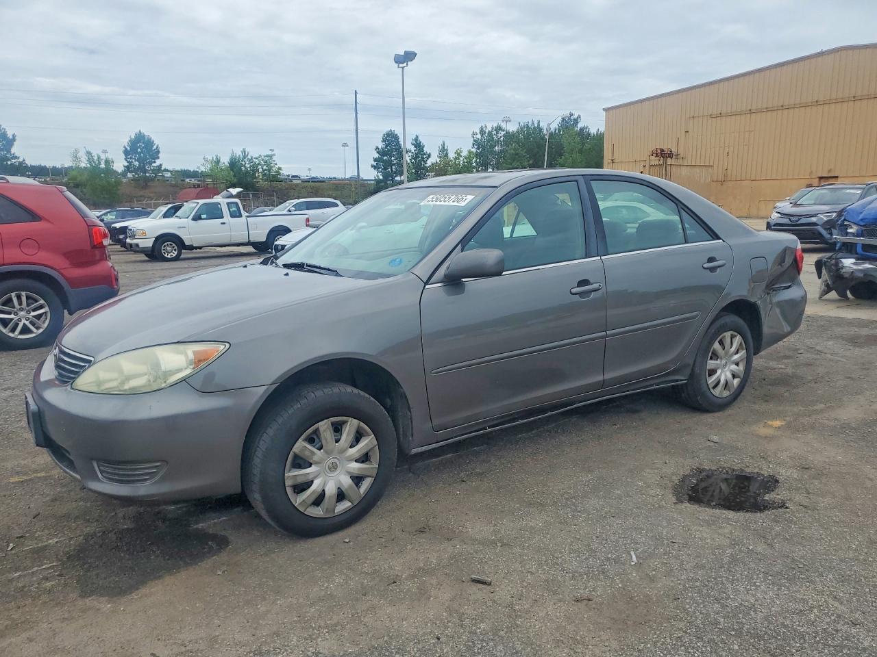 Salvage Toyota Camry Image