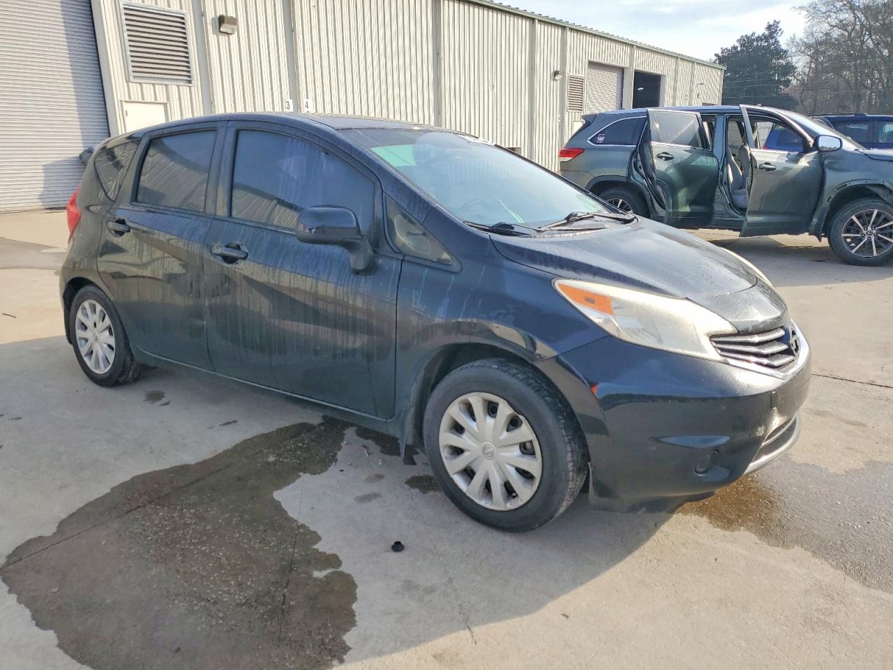 Nissan Versa S