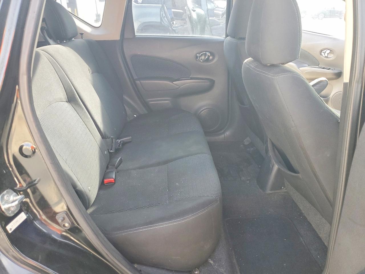 Nissan Versa S