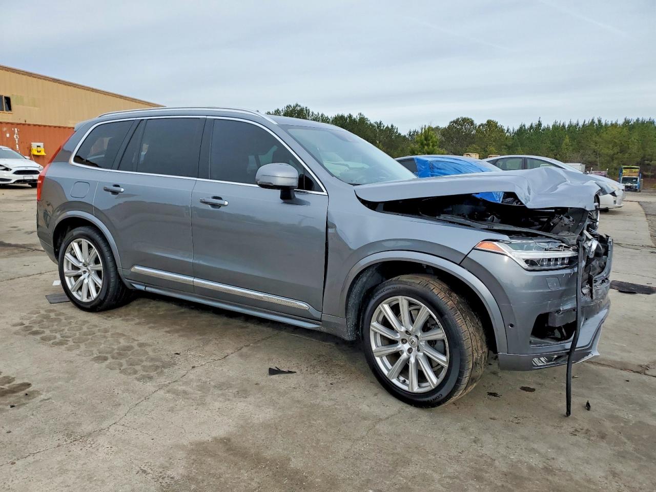 Volvo XC90 T6