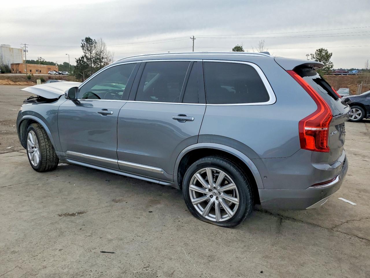 Volvo XC90 T6