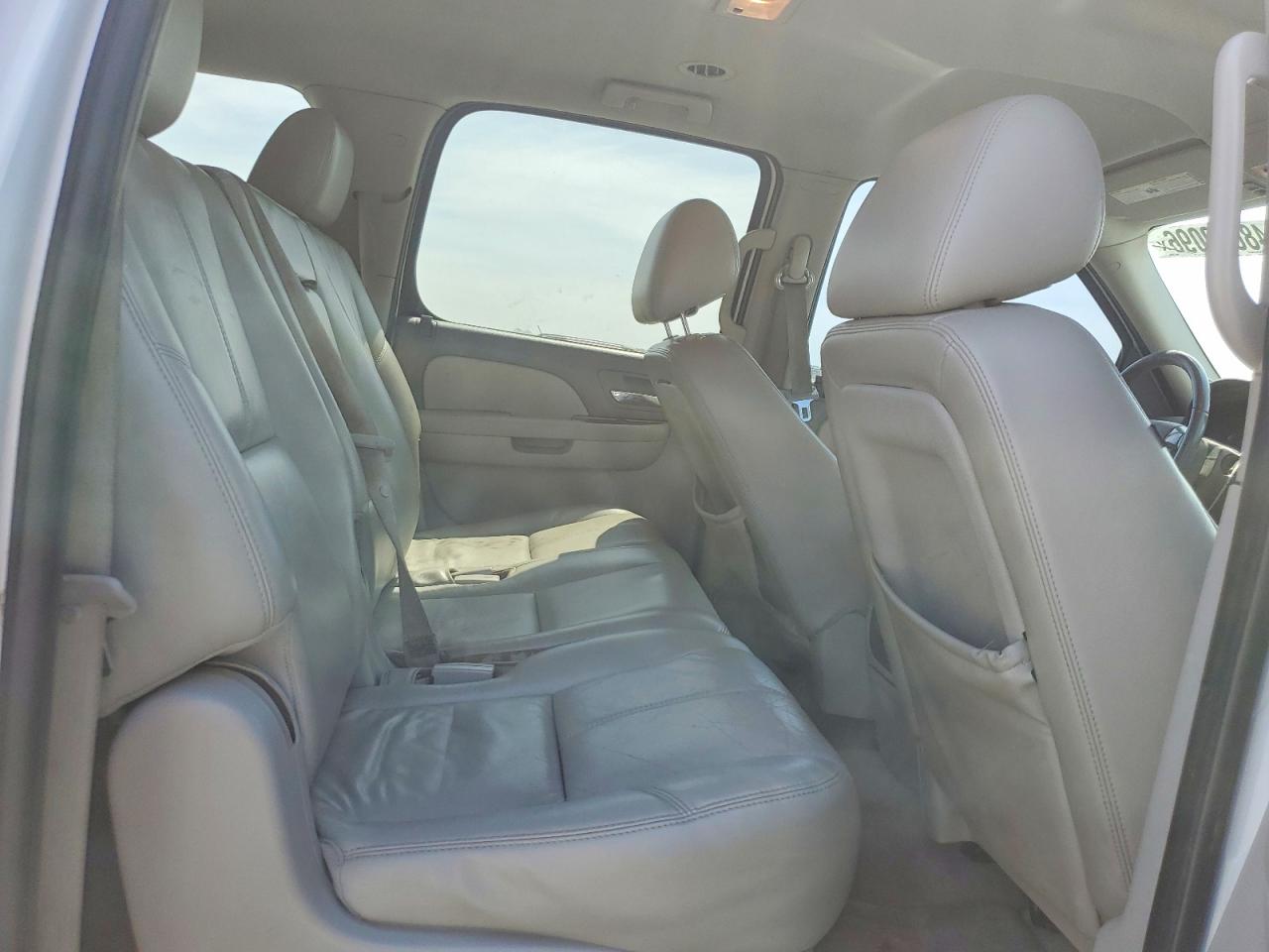 Chevrolet Suburban C1500 Lt