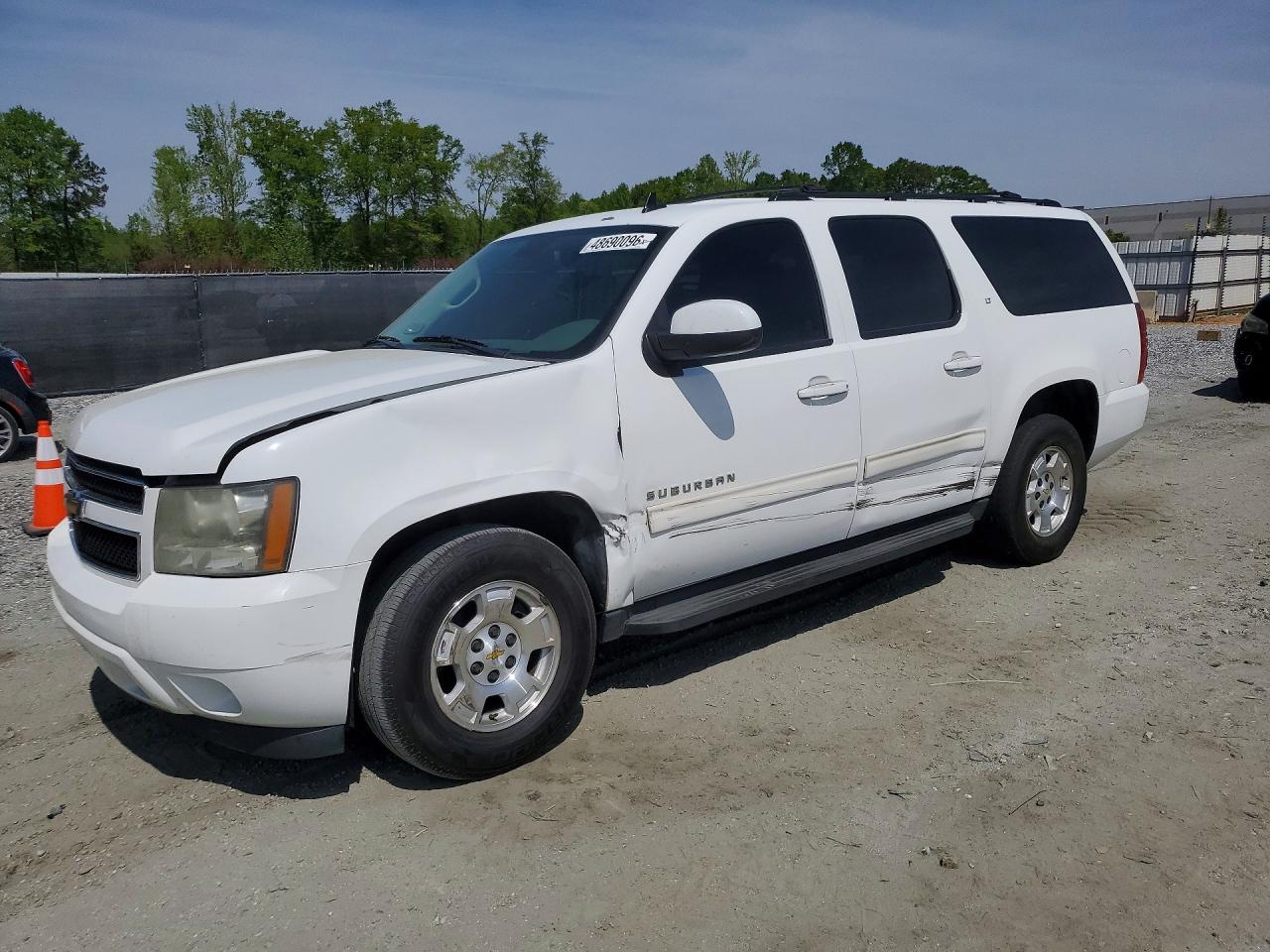Salvage Chevrolet Suburban Image