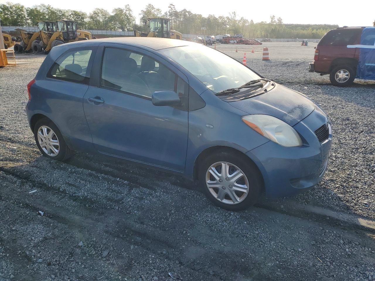 Toyota Yaris Base