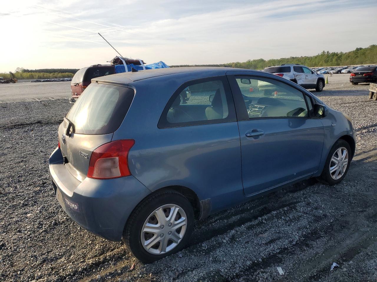 Toyota Yaris Base