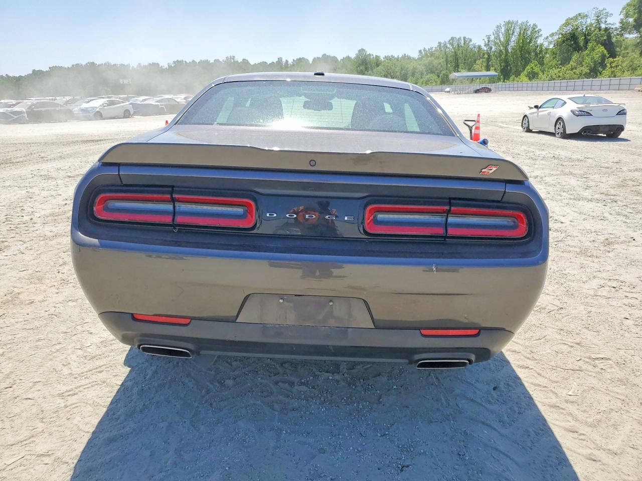Dodge Challenger Sxt
