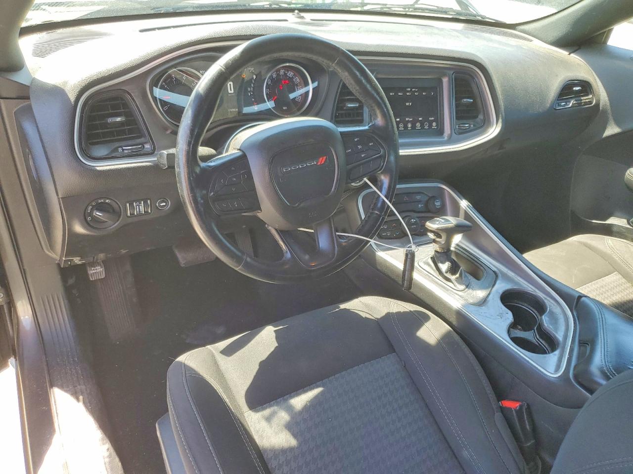Dodge Challenger Sxt