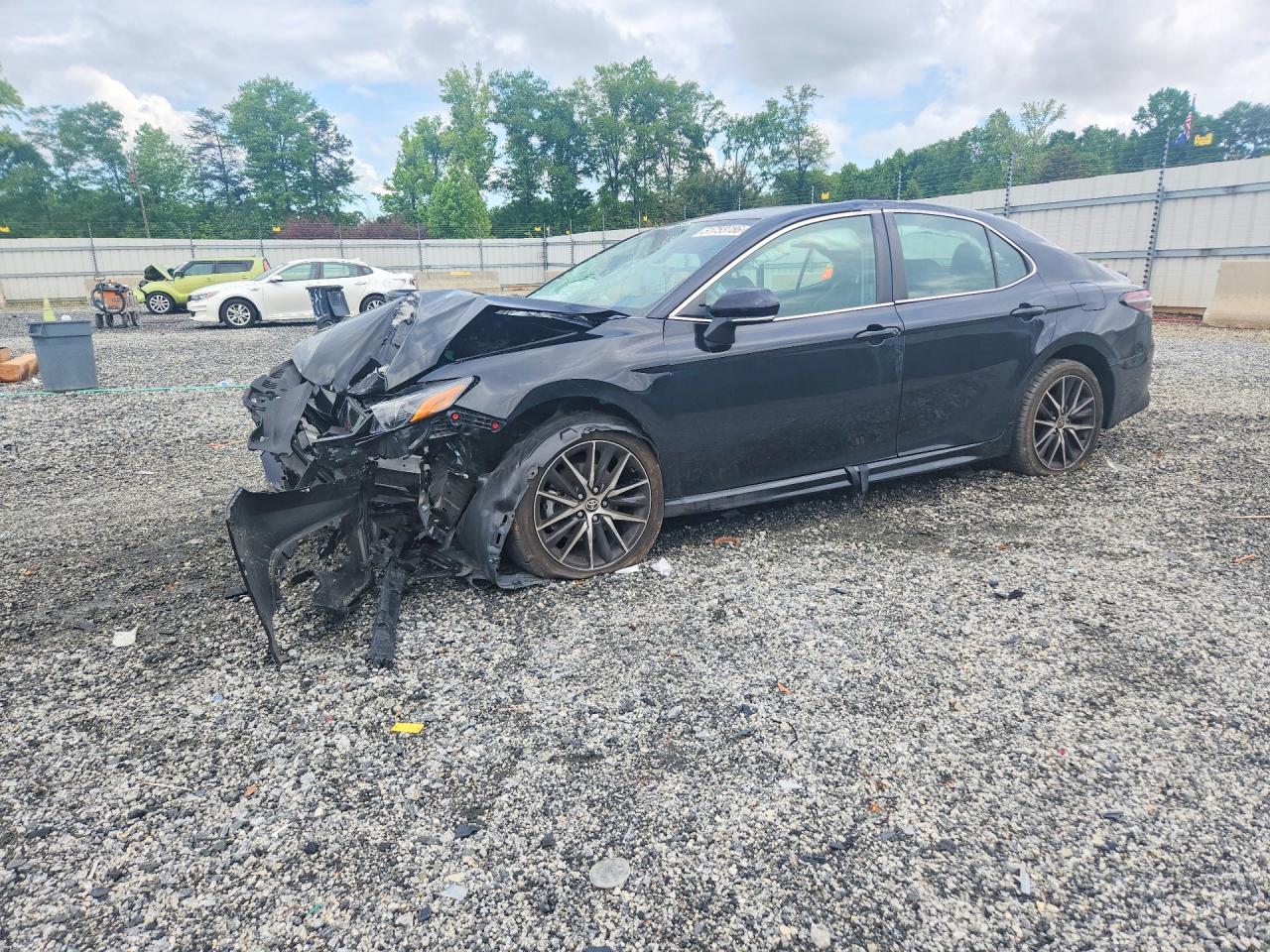 Salvage Toyota Camry Image