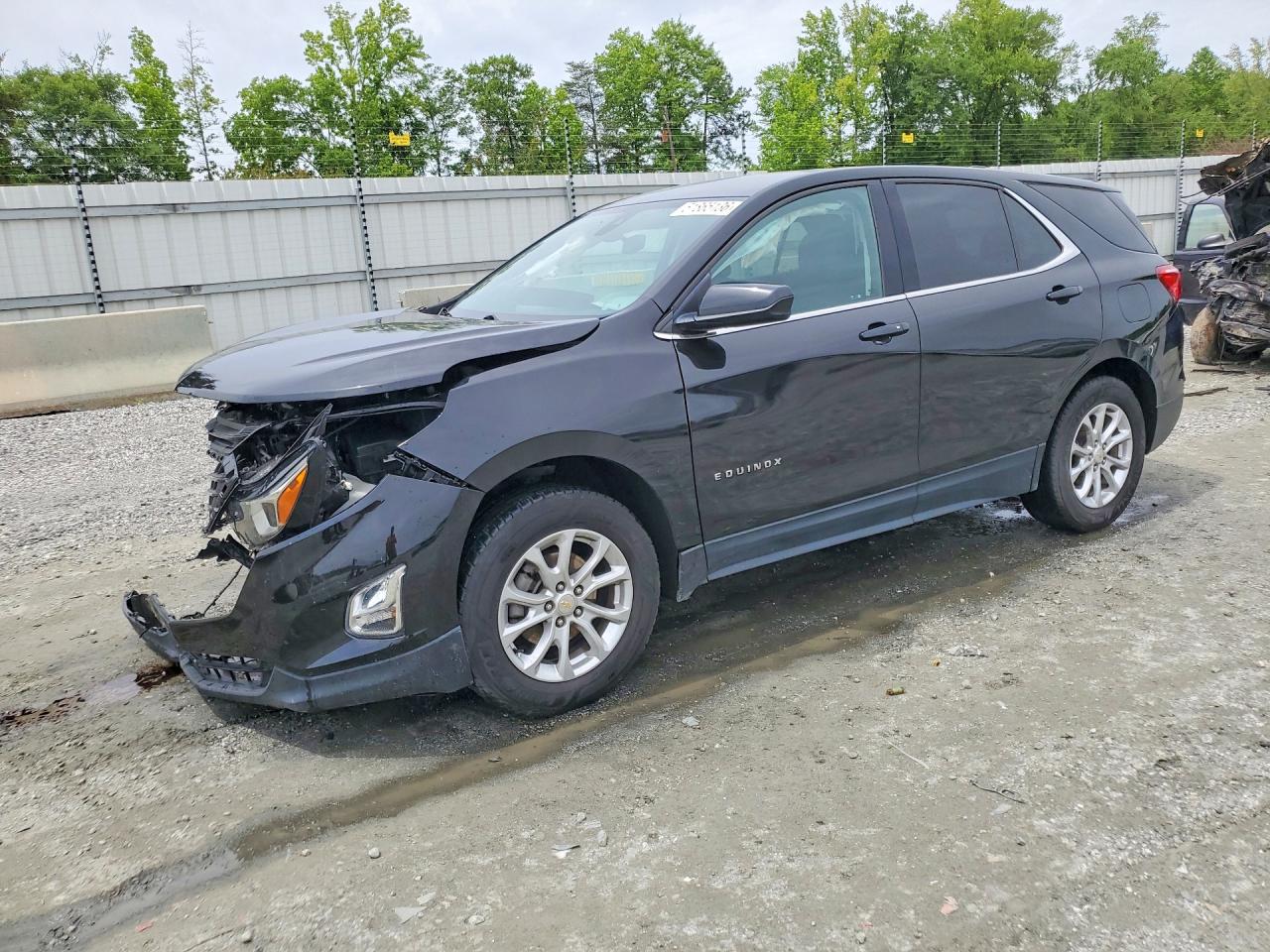 Salvage Chevrolet Equinox Image